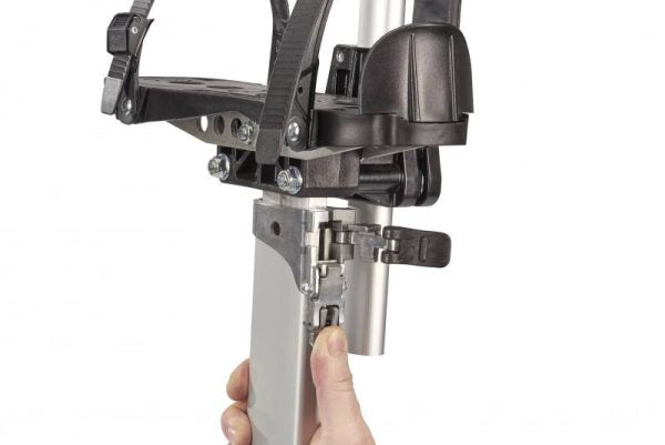 Wadenhalterung der Installoo Stelzen Skywalker M – verstellbar, bequem und sicher.
